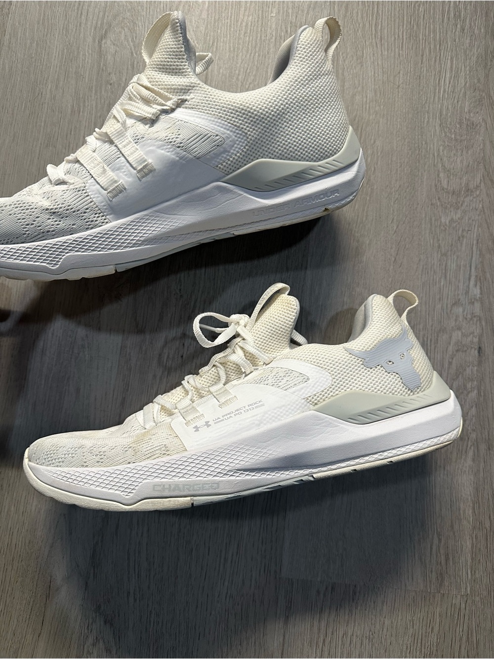 Under Armour Men's All-White Athletic Training Sneakers